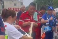 河南大哥涿州街头4小时做13锅烩面 背后真相实在让人惊愕
