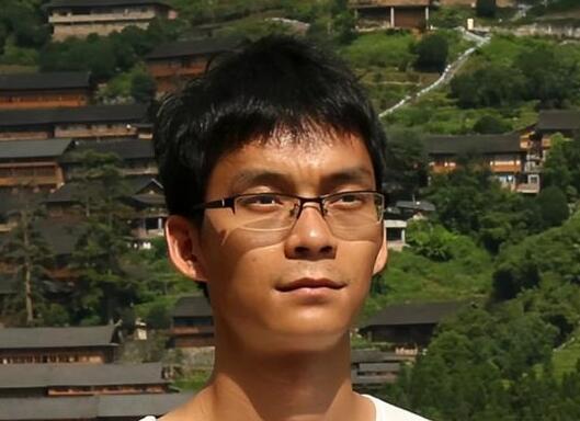 高考15次的唐尚珺开直播 网友提建议 背后真相实在让人惊愕