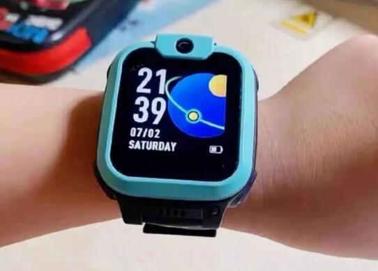 涉诈人员对儿童电话手表下手了 背后真相实在让人惊愕