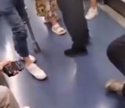 地铁被诬陷偷拍男子首曝光现场视频 背后真相实在让人惊愕