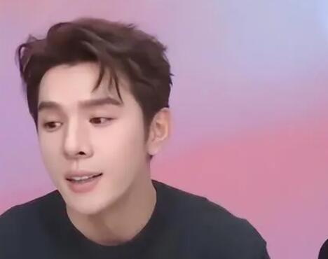 媒体:李佳琦毁掉了自己的基本盘 内幕曝光简直太意外了