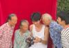 “我帮全村的老人拍好了遗照” 背后真相实在让人惊愕